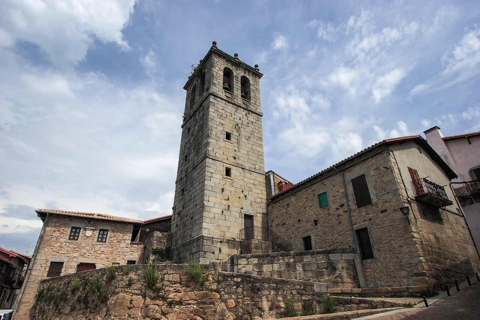 Iglesia dedicada a Santiago y San Ginés de Arlés en Miranda del Castañar