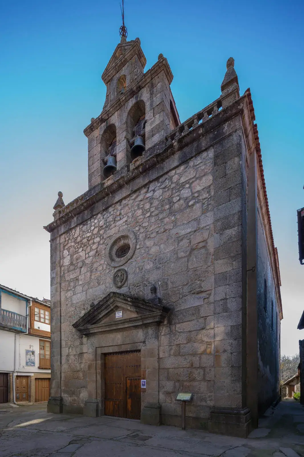Iglesia de San Sebastián en Sequeros