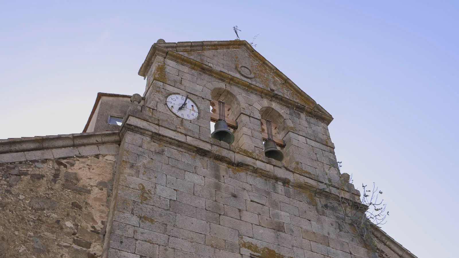 Campanario de la Iglesia de San Sebastián y San Fabián en Villanueva del Conde