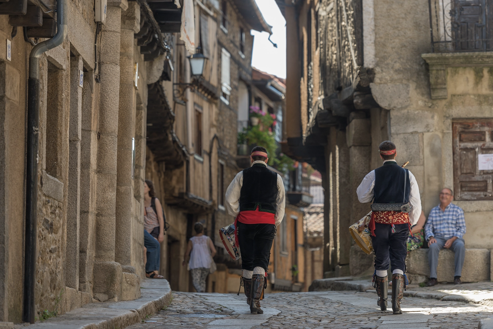 La tradición y la modernidad conviven en las calles de la Sierra de Francia