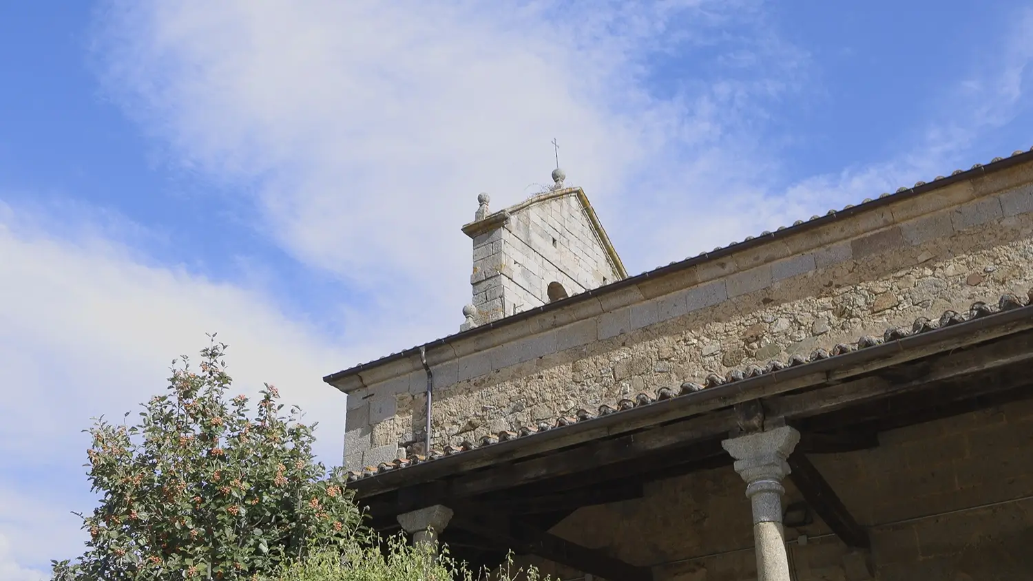 Iglesia de San Sebastián y San Fabián en Villanueva del Conde